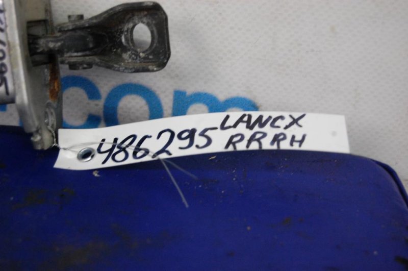 Ограничитель двери задний правый LANCER X 10 07-15