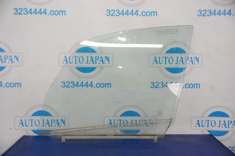 Стекло двери переднее левое SX4 06-13