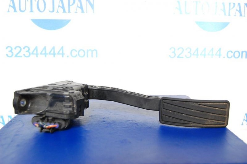 Педаль газа SUZUKI KIZASHI 09-14 49400-57L50 Б/У