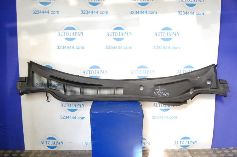 Пластик под лобовое стекло / Жабо TOYOTA CAMRY 40 06-11 Б/У