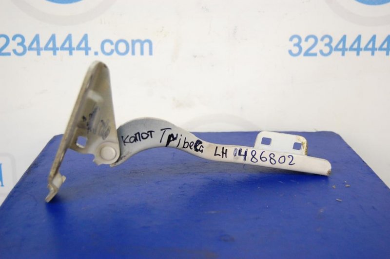 Петля капота левая SUBARU TRIBECA B9 05-07 57260XA01A9P Б/У