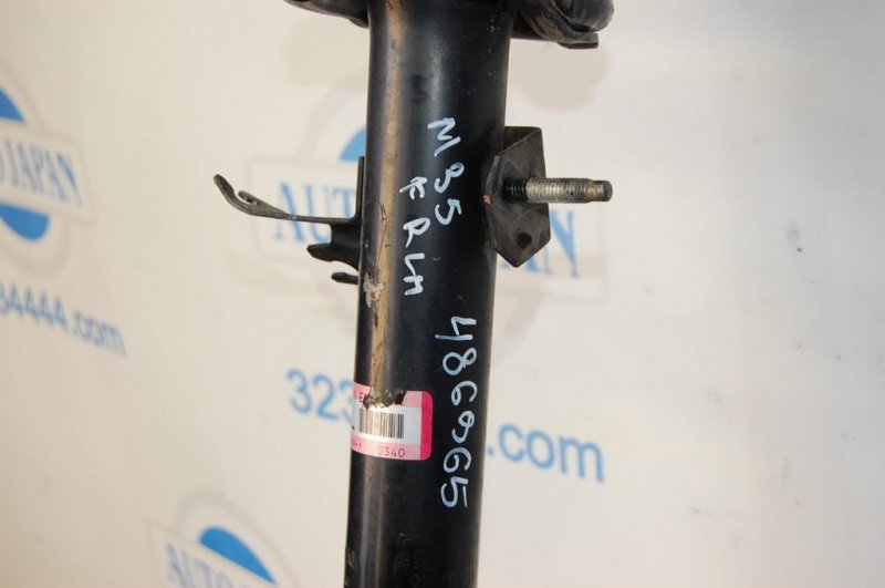Амортизатор передний левый M35/M45 04-10