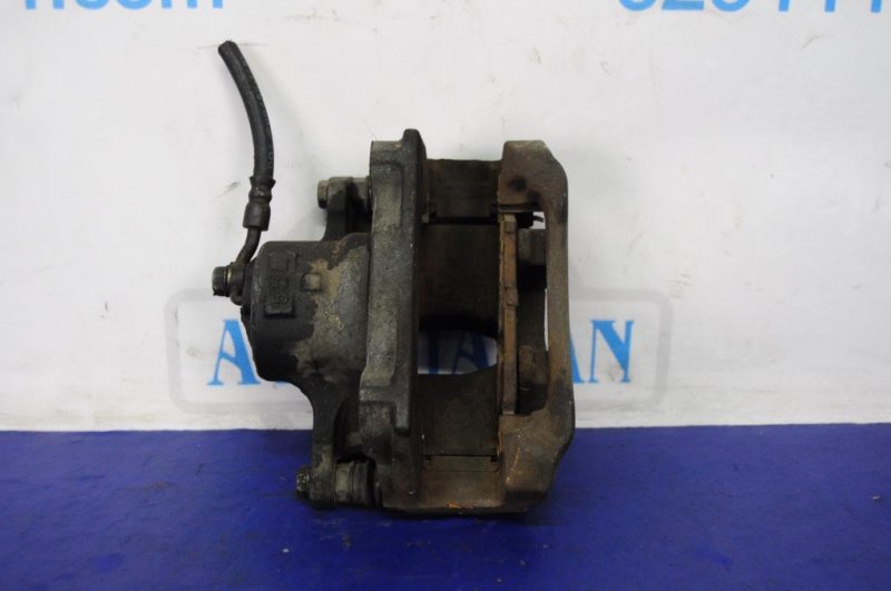 Суппорт тормозной передний левый IS250/350 05-13