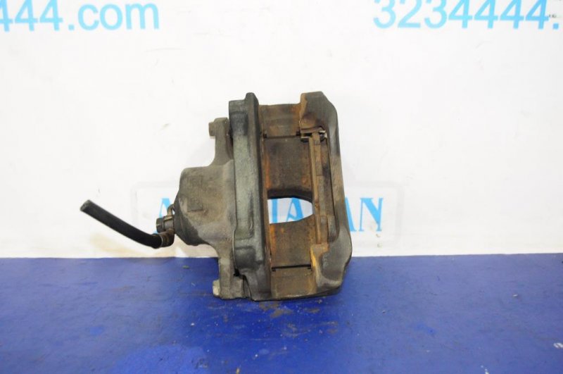 Суппорт тормозной передний правый LEXUS IS250/350 05-13