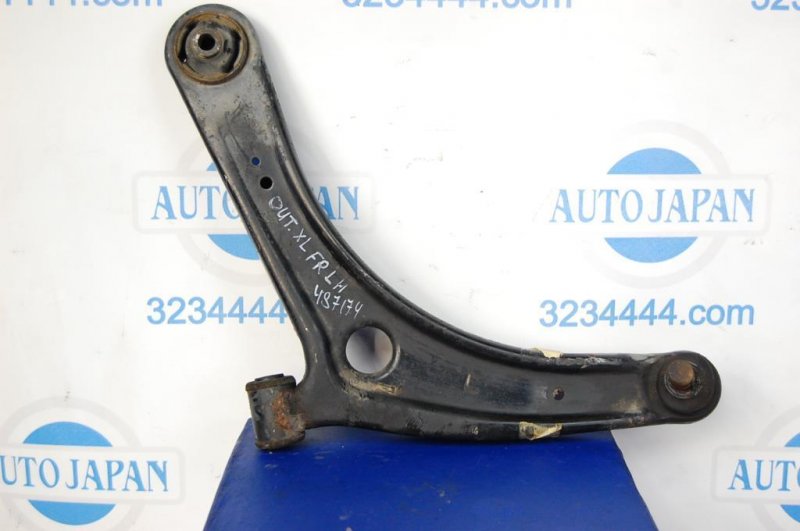 Рычаг передней подвески нижний передний правый MITSUBISHI OUTLANDER XL 05-13 4013A010 Б/У