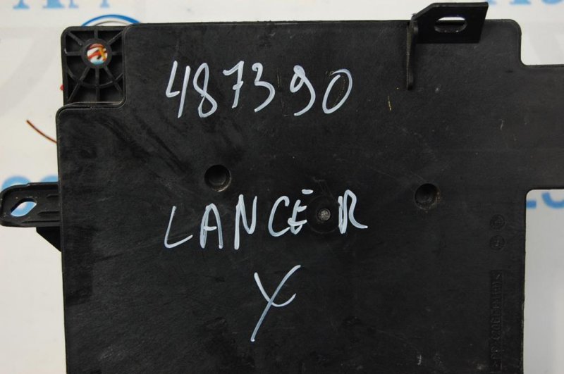 Блок предохранителей салон LANCER X 10 07-15