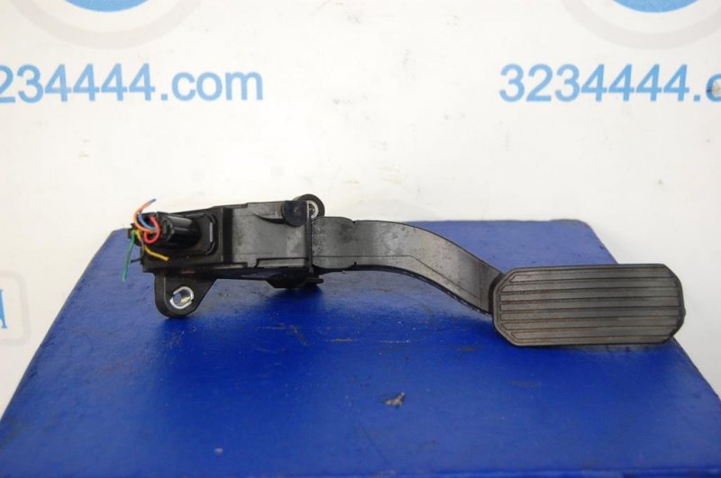 Педаль газа TOYOTA CAMRY 40 06-11