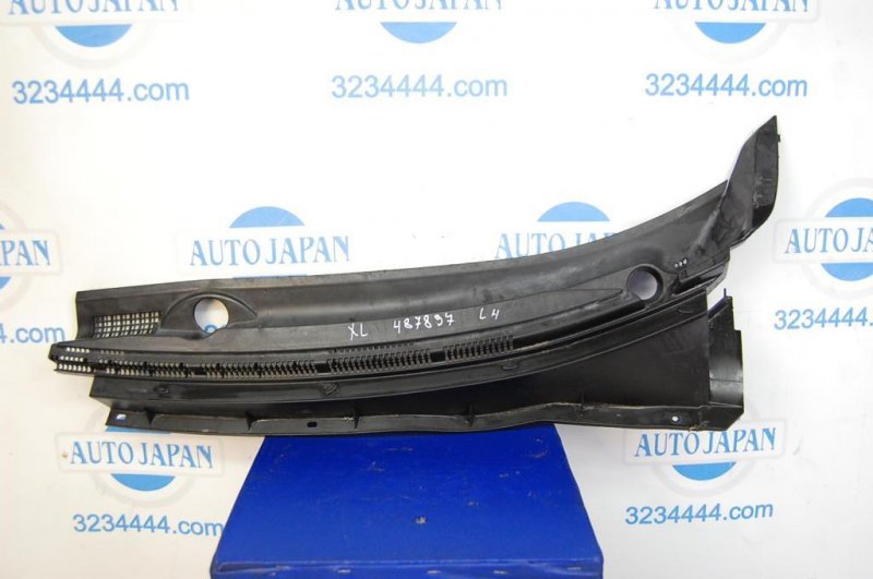 Запчасть пластик под лобовое стекло / жабо левый MITSUBISHI OUTLANDER XL 05-13 Б/У Пластик под лобовое стекло / Жабо левый MITSUBISHI OUTLANDER XL 05-13 Б/У