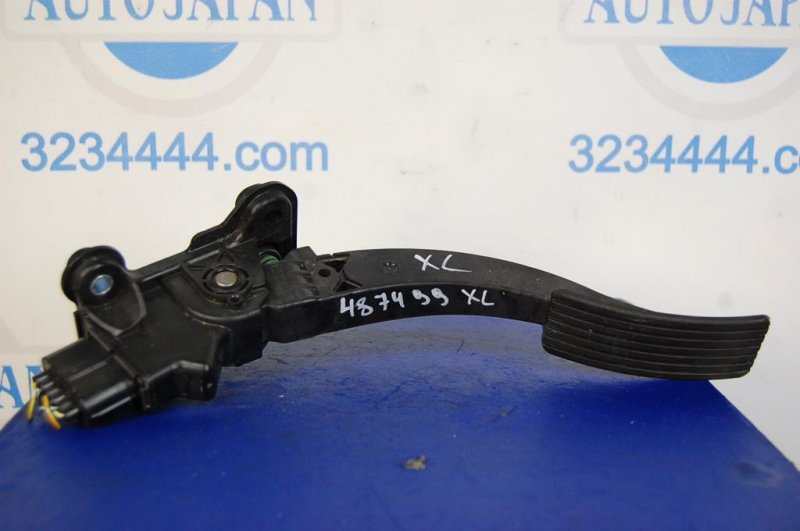 Педаль газа MITSUBISHI OUTLANDER XL 05-13 Б/У