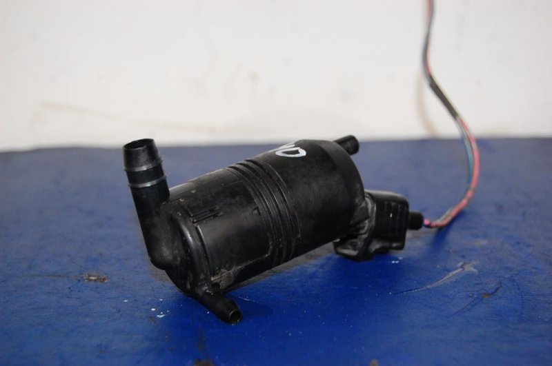 Запчасть насос омывателя стекла TOYOTA CAMRY 30 02-06 85330-33020 Б/У Насос омывателя стекла TOYOTA CAMRY 30 02-06 85330-33020 Б/У