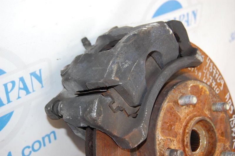 Суппорт тормозной передний левый SUZUKI SX4 06-13 55102-80J02-999 Б/У