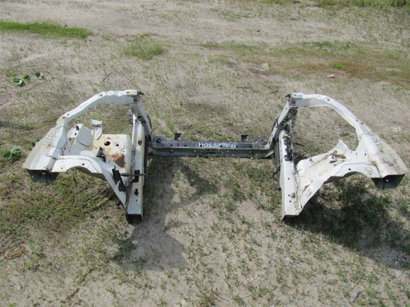 Панель передняя TRIBECA B9 05-07