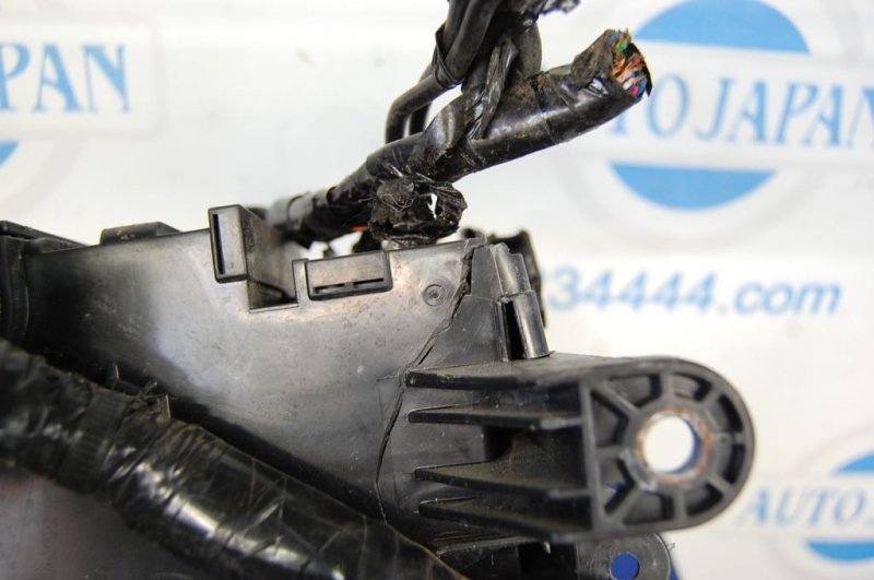 Блок предохранителей моторный отсек CX-9 06-16