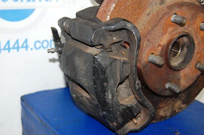 Кулак поворотный передний левый TOYOTA CAMRY 30 02-06