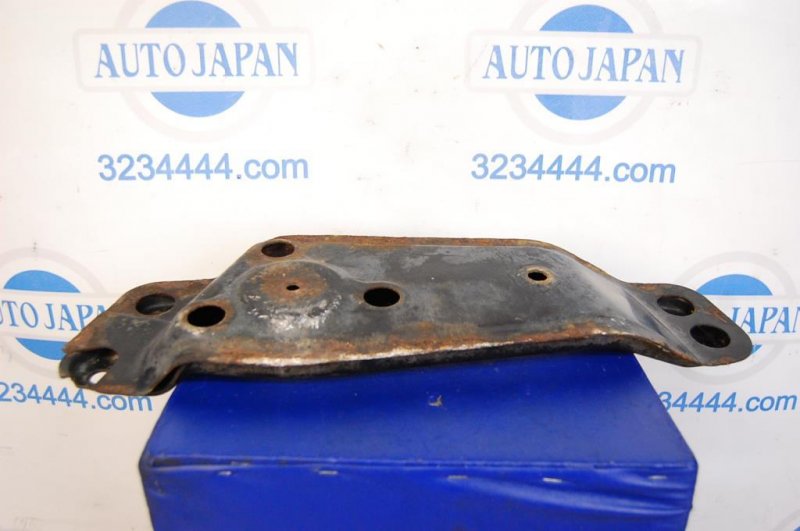 Кронштейн КПП LEXUS IS250/350 05-13