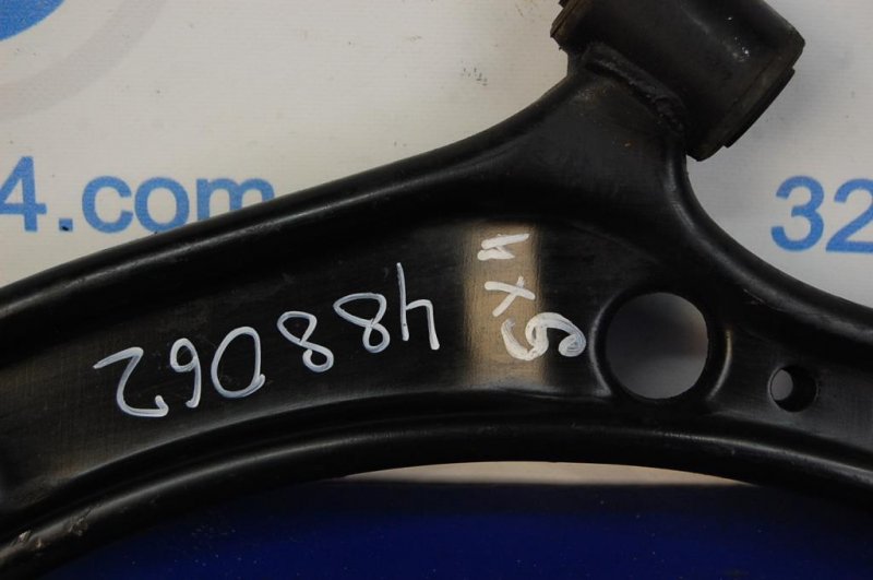 Рычаг передней подвески нижний передний левый SX4 06-13