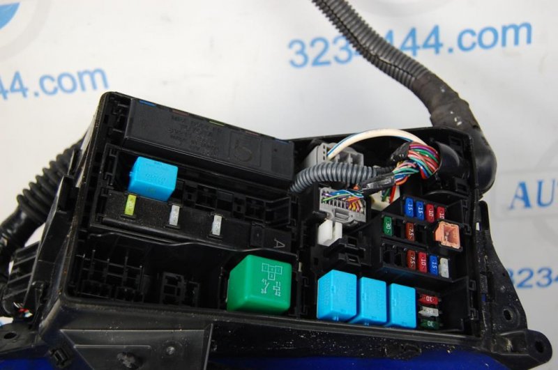 Блок предохранителей моторный отсек LEXUS GS350 GS300 05-11 Б/У