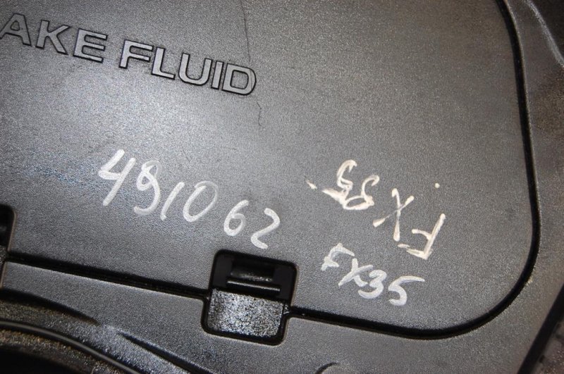 Пластик подкапотного отсека левый FX S50 03-08 Пластик подкапотного отсека левый FX S50 03-08