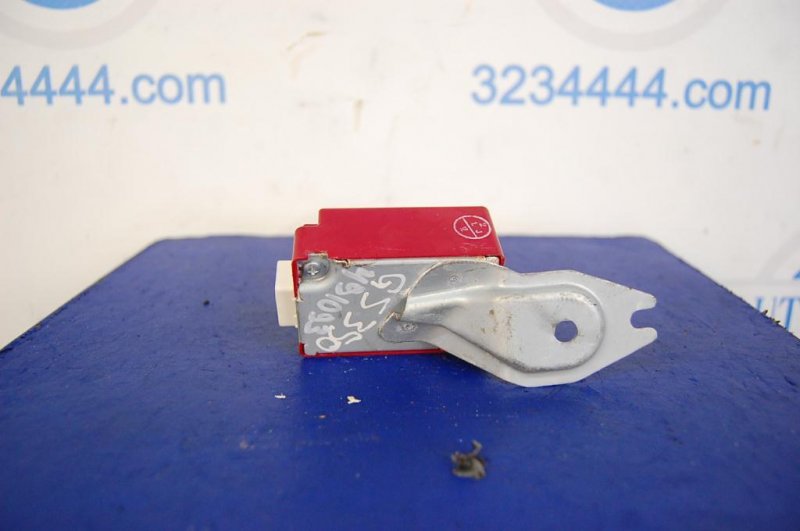 Блок управления центральным замком LEXUS GS350 GS300 05-11 Блок управления центральным замком LEXUS GS350 GS300 05-11