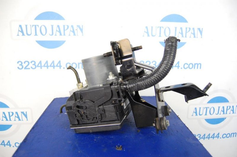 Блок ABS INFINITI M35/M45 04-10