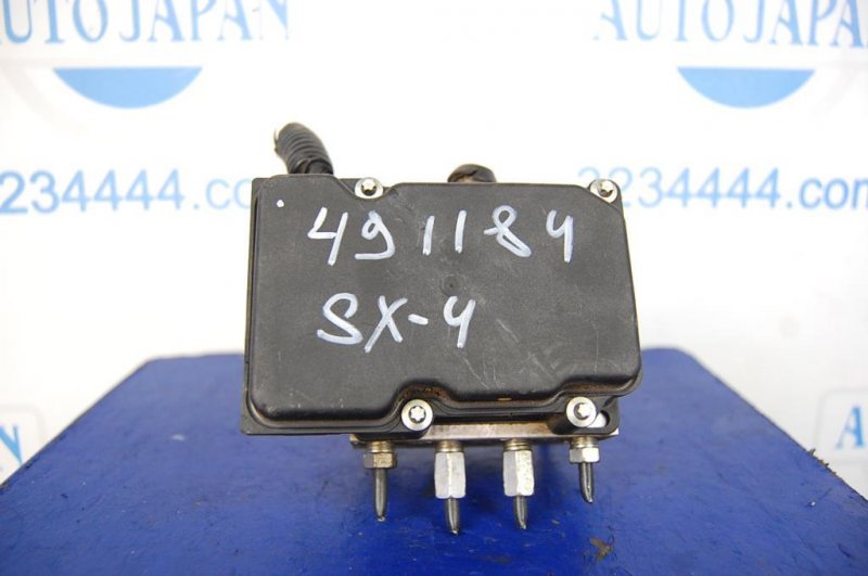 Блок ABS SUZUKI SX4 06-13 5611080J11 Б/У