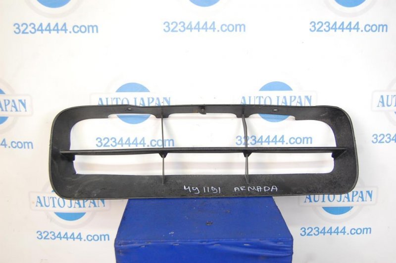 Решетка переднего бампера NISSAN QX56 / TITAN / ARMADA 04-16 Б/У