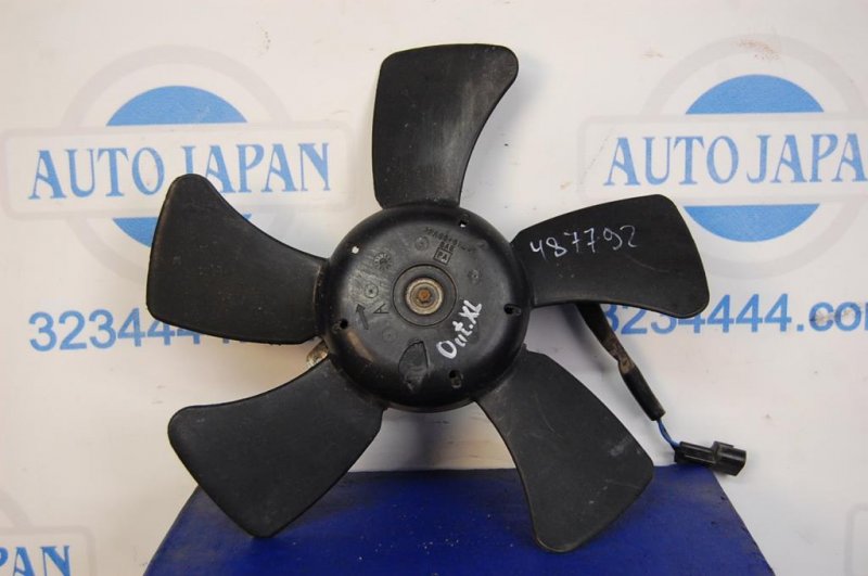Вентилятор основного радиатора правый MITSUBISHI OUTLANDER XL 05-13 MR464708 Б/У