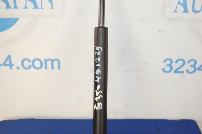 Амортизатор крышки багажника G35 03-07 Амортизатор крышки багажника G35 03-07