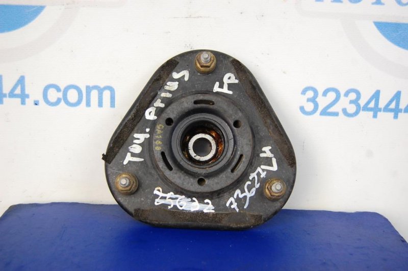 Опора амортизатора TOYOTA PRIUS - 20 03-11 Б/У