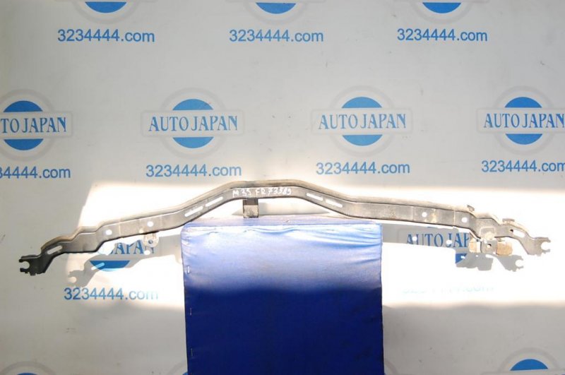 Кронштейн переднего бампера M35/M45 04-10 Кронштейн переднего бампера M35/M45 04-10