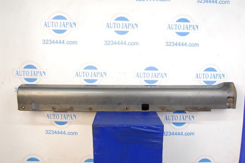 Накладка порога наружная правая KIA SORENTO BL 02-09 Б/У