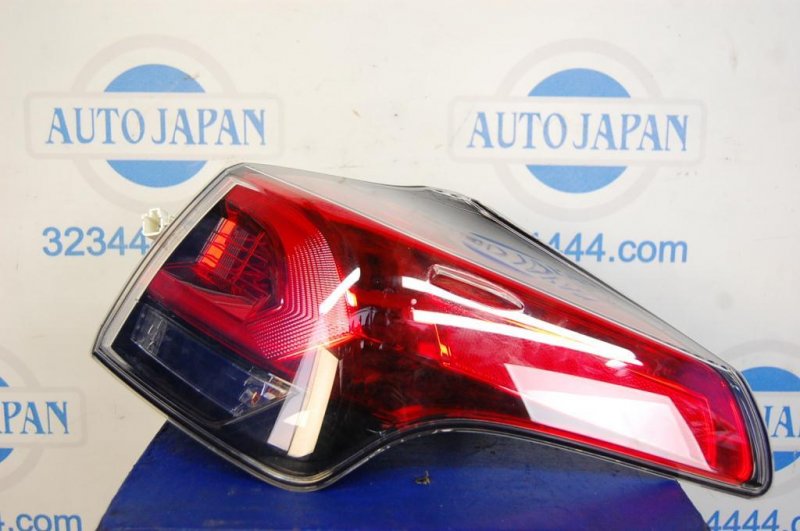 Фонарь наружный задний правый RAV4 13-19 Фонарь наружный задний правый RAV4 13-19