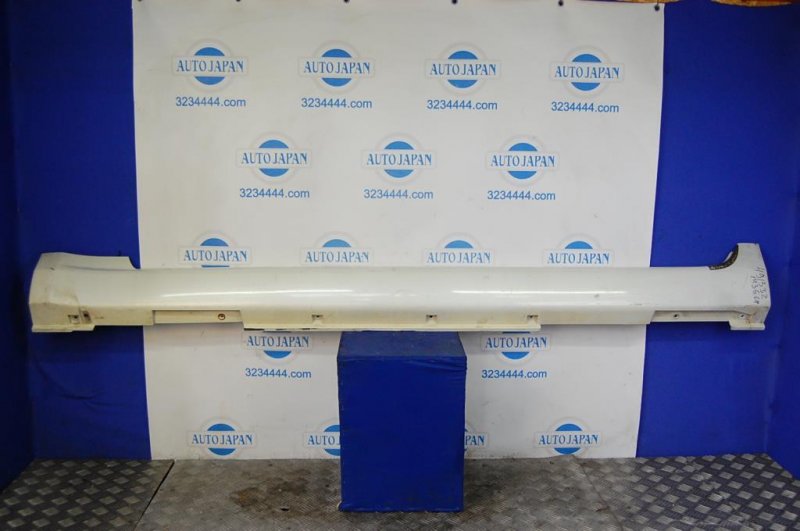 Накладка порога наружная левая INFINITI M35/M45 04-10 Б/У