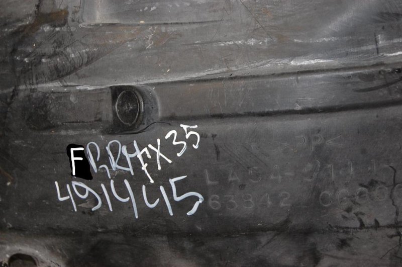 Подкрылок передний правый FX S50 03-08