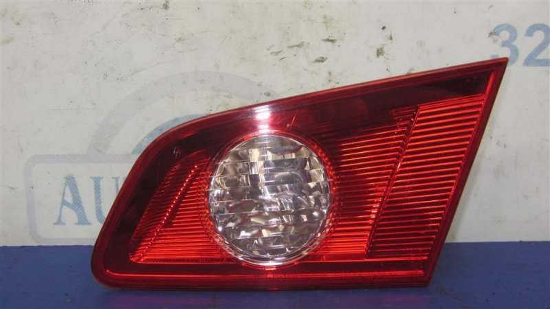 Фонарь внутренний задний правый INFINITI G35 03-07 26540-AC500 Б/У