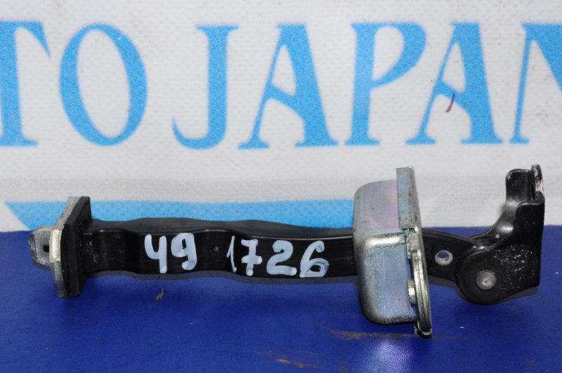 Ограничитель двери передний правый INFINITI G25/G35/G37/Q40 06-14 80430-JK000 Б/У