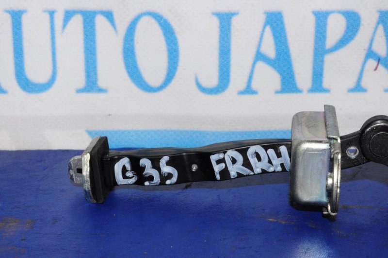 Ограничитель двери передний правый G25/G35/G37/Q40 06-14