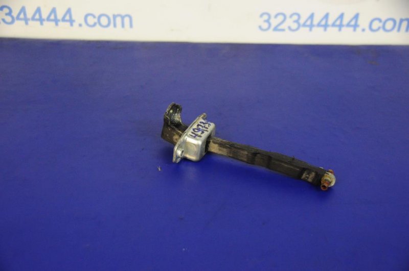 Ограничитель двери задний левый SUZUKI SX4 06-13 81830-57L01 Б/У