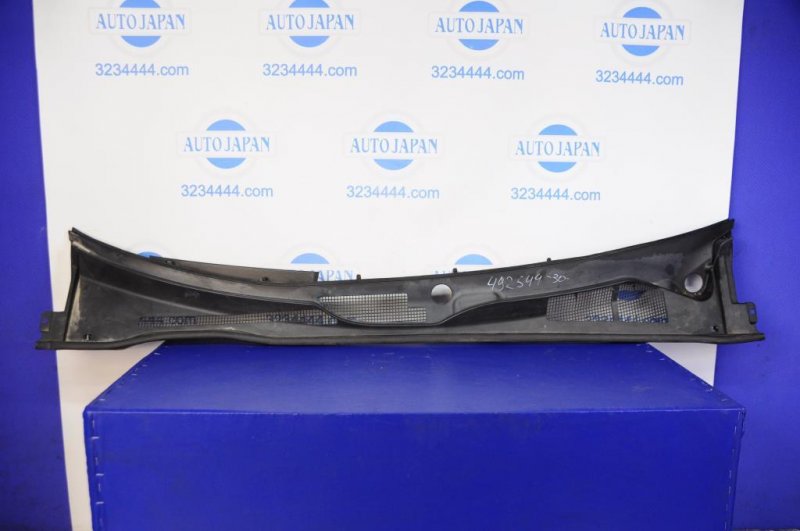 Пластик под лобовое стекло / Жабо TOYOTA CAMRY 30 02-06 Б/У