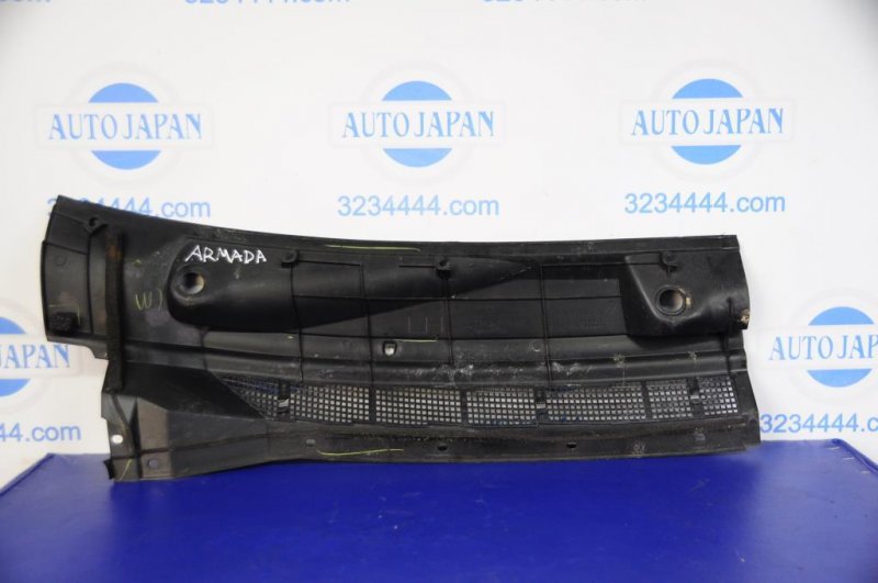 Пластик под лобовое стекло / Жабо передний левый NISSAN QX56 / TITAN / ARMADA 04-16