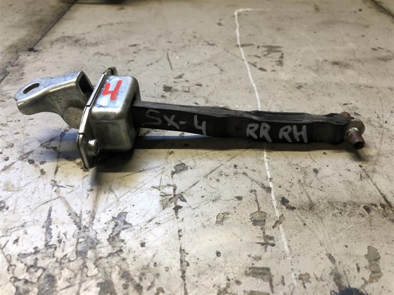 Ограничитель двери задний правый SX4 06-13