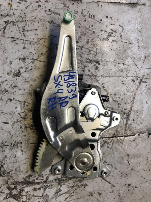 Запчасть стеклоподъемник задний правый SUZUKI SX4 06-13 83501-79J11 Б/У Стеклоподъемник задний правый SUZUKI SX4 06-13 83501-79J11 Б/У