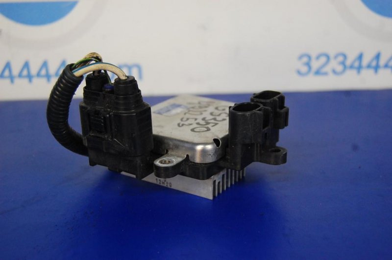 Блок управления вентилятором радиатора LEXUS GS350 GS300 05-11 88257-30070 Б/У