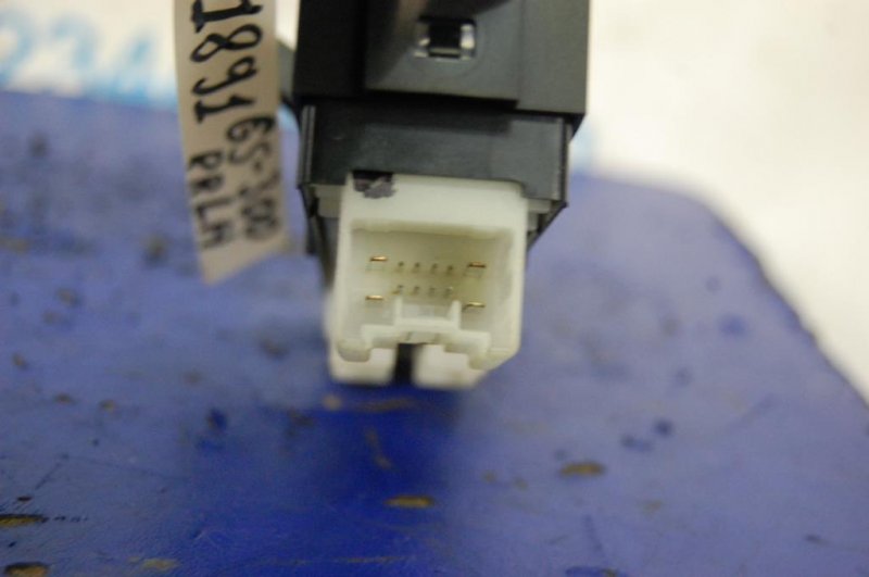 Кнопка стеклоподъемника GS350 GS300 05-11