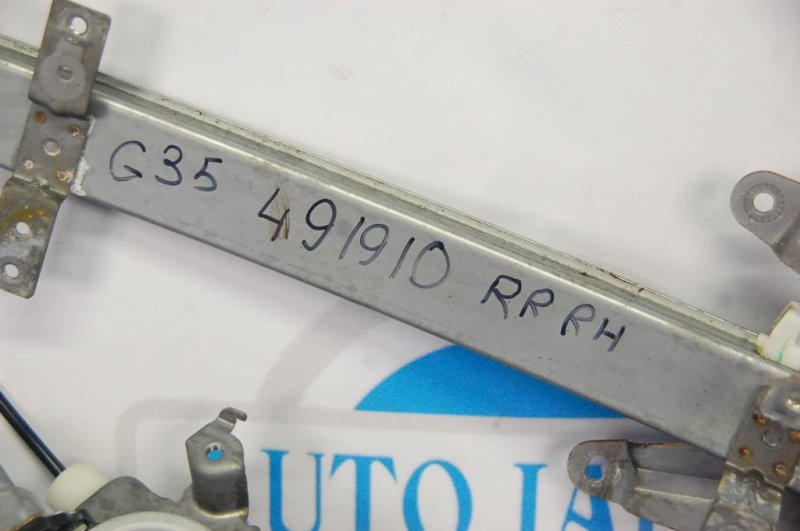 Стеклоподъемник задний правый G25/G35/G37/Q40 06-14