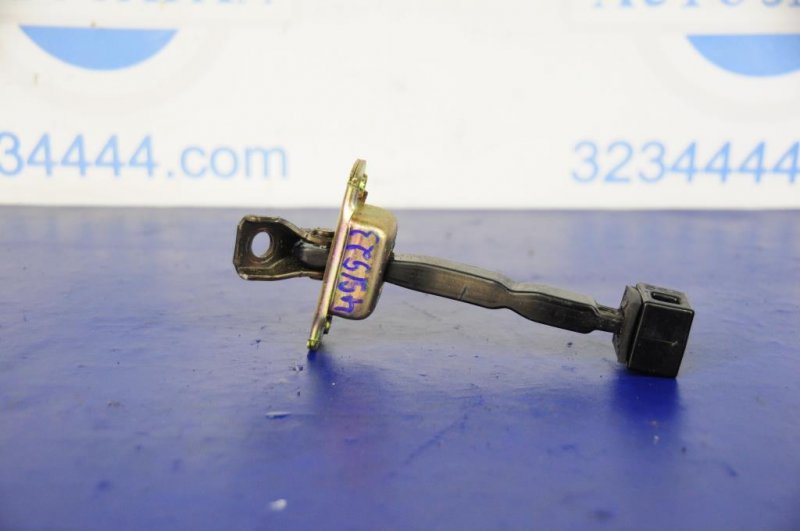 Ограничитель двери передний правый MITSUBISHI OUTLANDER XL 05-13 Б/У