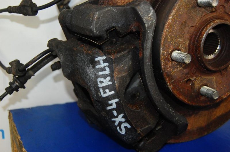 Суппорт тормозной передний левый SUZUKI SX4 06-13 55102-80J02-999 Б/У