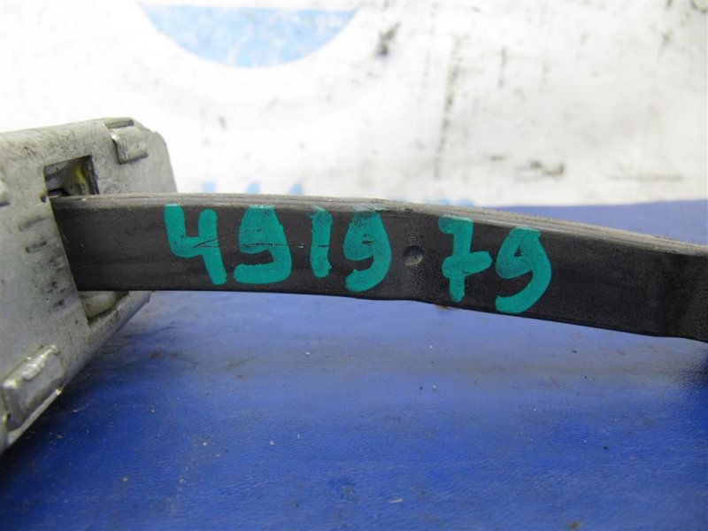 Ограничитель двери задний правый GS350 GS300 05-11