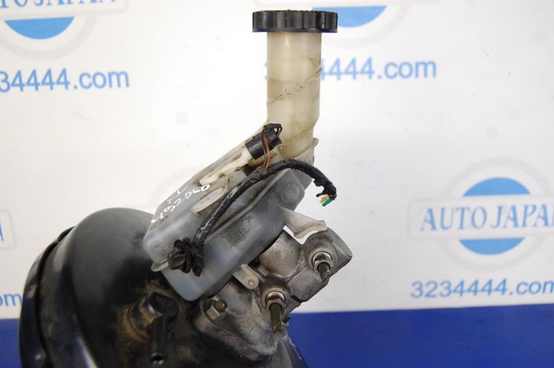 Главный тормозной цилиндр MITSUBISHI OUTLANDER XL 05-13 Б/У