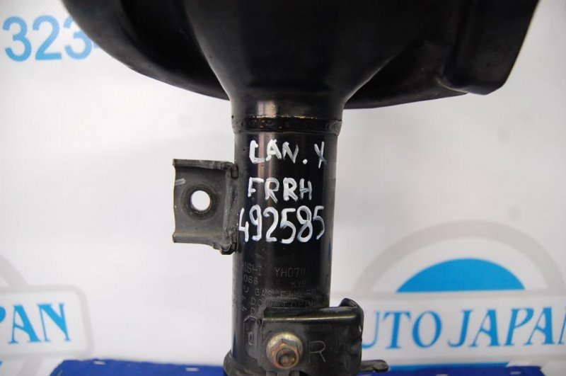 Амортизатор передний правый LANCER X 10 07-15